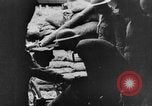 Image tir des soldats britanniques 945 pouce du mortier France, 1916, de la seconde 22 séquences d'archives historiques vidéo 65675048364