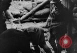 Image tir des soldats britanniques 945 pouce du mortier France, 1916, de la seconde 26 séquences d'archives historiques vidéo 65675048364