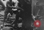 Image tir des soldats britanniques 945 pouce du mortier France, 1916, de la seconde 47 séquences d'archives historiques vidéo 65675048364