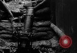 Image tir des soldats britanniques 945 pouce du mortier France, 1916, de la seconde 54 séquences d'archives historiques vidéo 65675048364