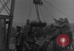 Image British Royal Marines tir obusier de 15 pouces France, 1916, de la seconde 29 séquences d'archives historiques vidéo 65675048366