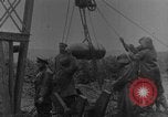 Image British Royal Marines tir obusier de 15 pouces France, 1916, de la seconde 30 séquences d'archives historiques vidéo 65675048366