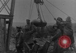 Image British Royal Marines tir obusier de 15 pouces France, 1916, de la seconde 31 séquences d'archives historiques vidéo 65675048366