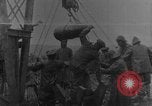 Image British Royal Marines tir obusier de 15 pouces France, 1916, de la seconde 36 séquences d'archives historiques vidéo 65675048366