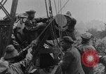 Image British Royal Marines tir obusier de 15 pouces France, 1916, de la seconde 48 séquences d'archives historiques vidéo 65675048366