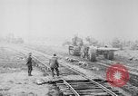 Standbild Holts Traktoren Bewegen von schweren Geschützen Frankreich, 1918, aus Sekunde 48 historischem Filmmaterial Videoclip 65675048370