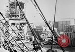 Standbild Krieg liefert entladen von einem Frachter Bordeaux Frankreich, 1918, aus Sekunde 11 historischem Filmmaterial Videoclip 65675048371