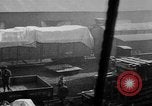Standbild Krieg liefert entladen von einem Frachter Bordeaux Frankreich, 1918, aus Sekunde 34 historischem Filmmaterial Videoclip 65675048371