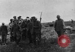 Standbild britischen Lancashires Rückkehr aus der Front Frankreich, 1916, aus Sekunde 17 historischem Filmmaterial Videoclip 65675048375
