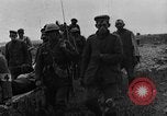 Standbild britischen Lancashires Rückkehr aus der Front Frankreich, 1916, aus Sekunde 22 historischem Filmmaterial Videoclip 65675048375