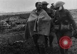 Standbild britischen Lancashires Rückkehr aus der Front Frankreich, 1916, aus Sekunde 35 historischem Filmmaterial Videoclip 65675048375