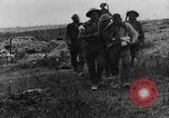 Standbild britischen Lancashires Rückkehr aus der Front Frankreich, 1916, aus Sekunde 40 historischem Filmmaterial Videoclip 65675048375