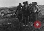 Standbild britischen Lancashires Rückkehr aus der Front Frankreich, 1916, aus Sekunde 42 historischem Filmmaterial Videoclip 65675048375
