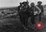 Standbild britischen Lancashires Rückkehr aus der Front Frankreich, 1916, aus Sekunde 43 historischem Filmmaterial Videoclip 65675048375