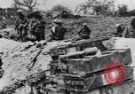 Standbild britischen Manchesters besetzen erfassten deutschen Gräben Mametz Frankreich, 1916, aus Sekunde 20 historischem Filmmaterial Videoclip 65675048378