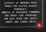 Standbild britischen Manchesters besetzen erfassten deutschen Gräben Mametz Frankreich, 1916, aus Sekunde 48 historischem Filmmaterial Videoclip 65675048378
