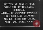 Standbild britischen Manchesters besetzen erfassten deutschen Gräben Mametz Frankreich, 1916, aus Sekunde 51 historischem Filmmaterial Videoclip 65675048378