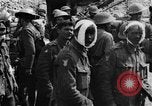 Standbild britischen Manchesters besetzen erfassten deutschen Gräben Mametz Frankreich, 1916, aus Sekunde 60 historischem Filmmaterial Videoclip 65675048378