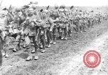 Image British Worcestershire Regiment se déplaçant sur les lignes de front France, 1916, de la seconde 10 séquences d'archives historiques vidéo 65675048386