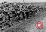 Image British Worcestershire Regiment se déplaçant sur les lignes de front France, 1916, de la seconde 19 séquences d'archives historiques vidéo 65675048386