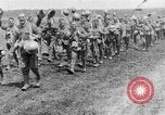 Image British Worcestershire Regiment se déplaçant sur les lignes de front France, 1916, de la seconde 29 séquences d'archives historiques vidéo 65675048386