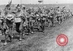 Image British Worcestershire Regiment se déplaçant sur les lignes de front France, 1916, de la seconde 34 séquences d'archives historiques vidéo 65675048386