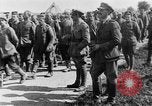 Image British Worcestershire Regiment se déplaçant sur les lignes de front France, 1916, de la seconde 46 séquences d'archives historiques vidéo 65675048386