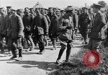 Image British Worcestershire Regiment se déplaçant sur les lignes de front France, 1916, de la seconde 51 séquences d'archives historiques vidéo 65675048386