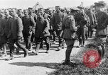 Image British Worcestershire Regiment se déplaçant sur les lignes de front France, 1916, de la seconde 52 séquences d'archives historiques vidéo 65675048386