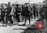 Image British Worcestershire Regiment se déplaçant sur les lignes de front France, 1916, de la seconde 54 séquences d'archives historiques vidéo 65675048386
