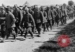 Image British Worcestershire Regiment se déplaçant sur les lignes de front France, 1916, de la seconde 62 séquences d'archives historiques vidéo 65675048386