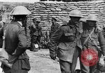 Image blessé des soldats britanniques entrez camp derrière les lignes France, 1916, de la seconde 27 séquences d'archives historiques vidéo 65675048387