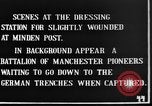 Image blessé des soldats britanniques traités à dressing station Minden France, 1916, de la seconde 4 séquences d'archives historiques vidéo 65675048388