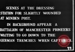 Image blessé des soldats britanniques traités à dressing station Minden France, 1916, de la seconde 6 séquences d'archives historiques vidéo 65675048388