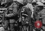 Image blessé des soldats britanniques traités à dressing station Minden France, 1916, de la seconde 20 séquences d'archives historiques vidéo 65675048388