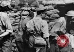 Image blessé des soldats britanniques traités à dressing station Minden France, 1916, de la seconde 29 séquences d'archives historiques vidéo 65675048388