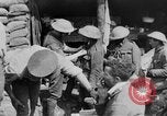 Image blessé des soldats britanniques traités à dressing station Minden France, 1916, de la seconde 48 séquences d'archives historiques vidéo 65675048388