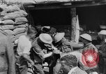 Image blessé des soldats britanniques traités à dressing station Minden France, 1916, de la seconde 55 séquences d'archives historiques vidéo 65675048388