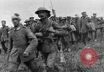 Image British Police Combat round up prisonniers de guerre allemands France, 1916, de la seconde 8 séquences d'archives historiques vidéo 65675048389