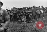 Image British Police Combat round up prisonniers de guerre allemands France, 1916, de la seconde 10 séquences d'archives historiques vidéo 65675048389