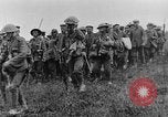 Image British Police Combat round up prisonniers de guerre allemands France, 1916, de la seconde 15 séquences d'archives historiques vidéo 65675048389