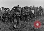 Image British Police Combat round up prisonniers de guerre allemands France, 1916, de la seconde 16 séquences d'archives historiques vidéo 65675048389