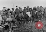 Image British Police Combat round up prisonniers de guerre allemands France, 1916, de la seconde 21 séquences d'archives historiques vidéo 65675048389