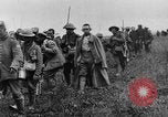 Image British Police Combat round up prisonniers de guerre allemands France, 1916, de la seconde 30 séquences d'archives historiques vidéo 65675048389