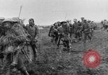 Image British Police Combat round up prisonniers de guerre allemands France, 1916, de la seconde 34 séquences d'archives historiques vidéo 65675048389