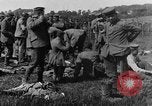 Image British Police Combat round up prisonniers de guerre allemands France, 1916, de la seconde 59 séquences d'archives historiques vidéo 65675048389