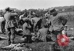 Image British Police Combat round up prisonniers de guerre allemands France, 1916, de la seconde 61 séquences d'archives historiques vidéo 65675048389