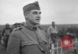 Standbild 27 Infanterie begraben ihre gefallenen Kameraden an Duncan Post Frankreich, 1918, aus Sekunde 57 historischem Filmmaterial Videoclip 65675048396