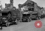 Standbild US-Truppen der 106th Infanterie an religiösen Dienst Frankreich, 1918, aus Sekunde 42 historischem Filmmaterial Videoclip 65675048397