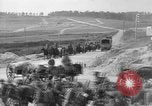 Standbild US-Truppen der 106th Infanterie an religiösen Dienst Frankreich, 1918, aus Sekunde 49 historischem Filmmaterial Videoclip 65675048397